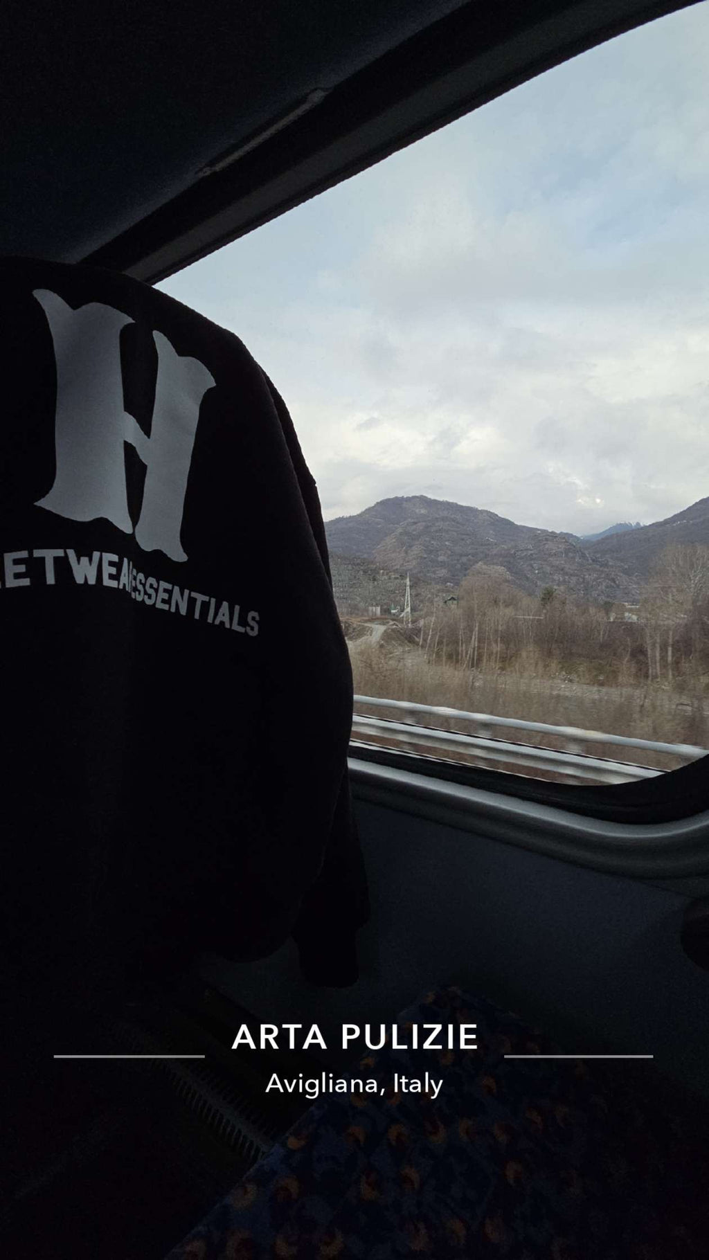 HBTM ‘BONE’ SE Hoodie